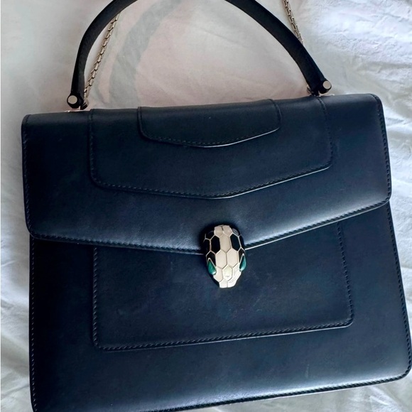 Elegant Black Handbag - Picture 1 of 2